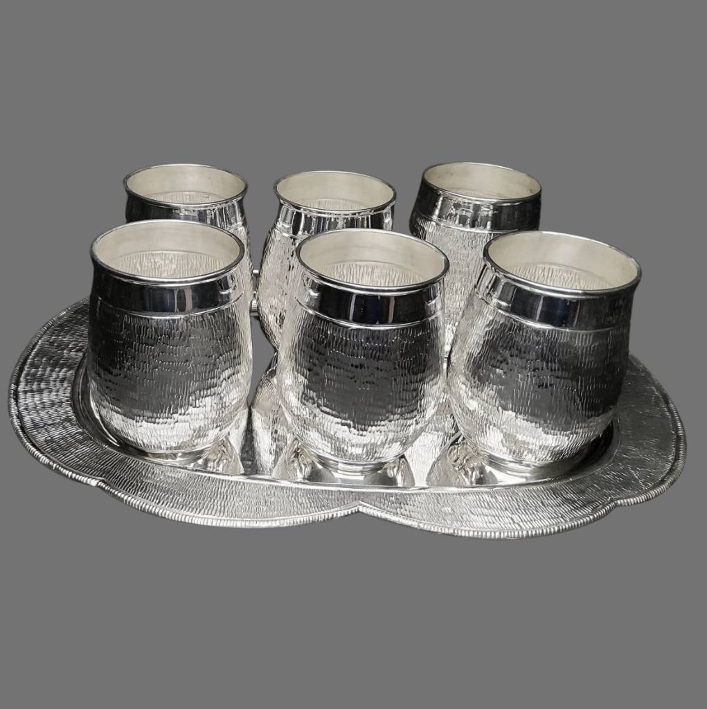 https://www.jewelnidhi.com/img/1609922901GLASS SET 1+6 MODEL 17.jpeg